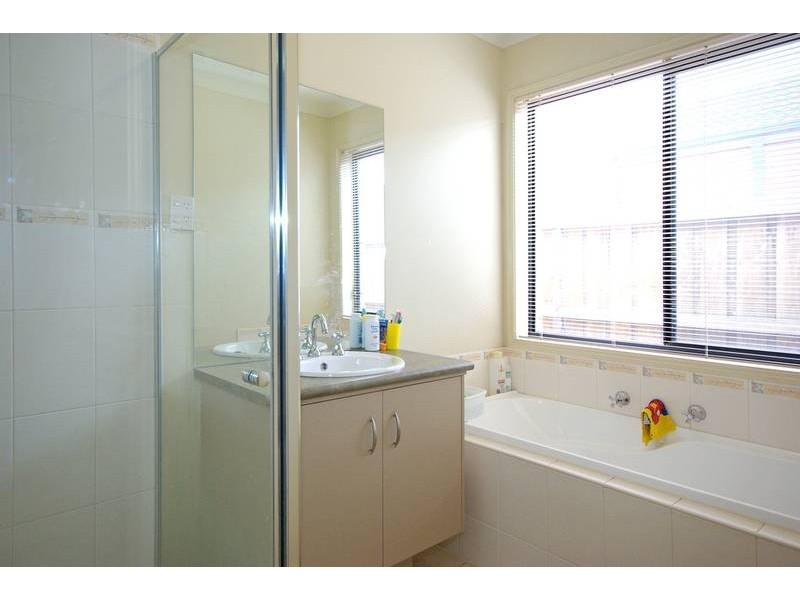 21 Tea Tree Court, Lyndhurst VIC 3975