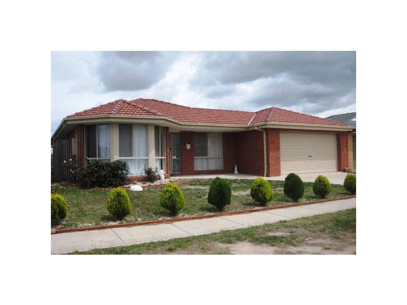 31 Karoonda Way, Hampton Park VIC 3976