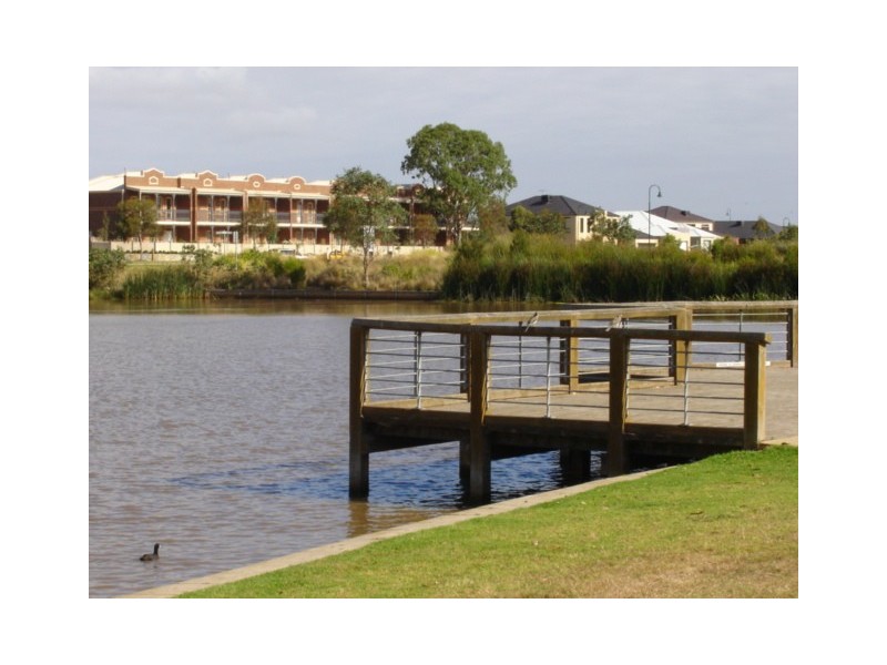 42 Aylmer Road, Lynbrook VIC 3975