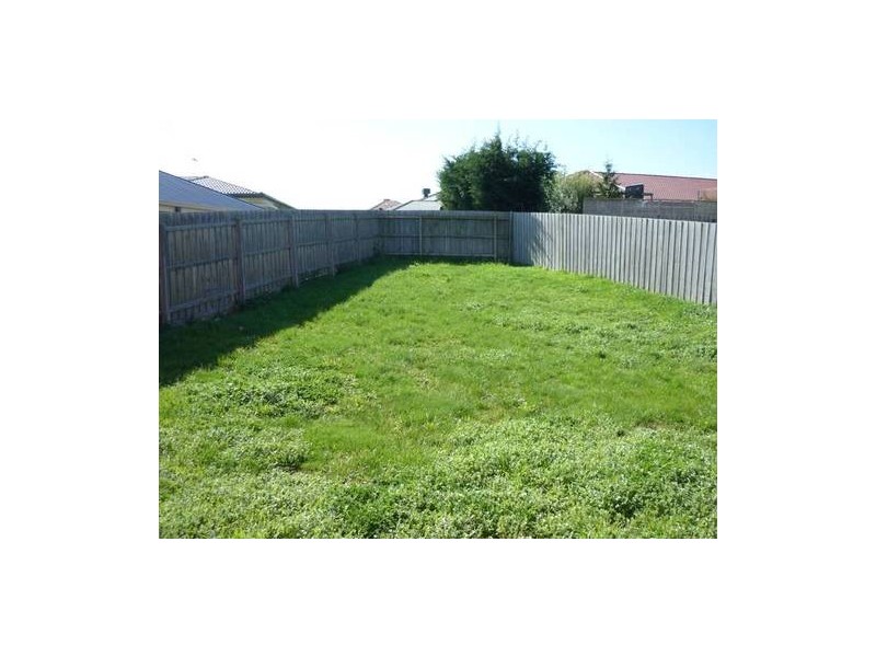 20 Cunneen Crescent, Berwick VIC 3806