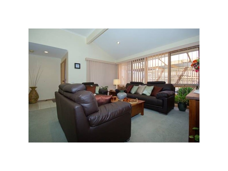 22 Victor Court, Hampton Park VIC 3976