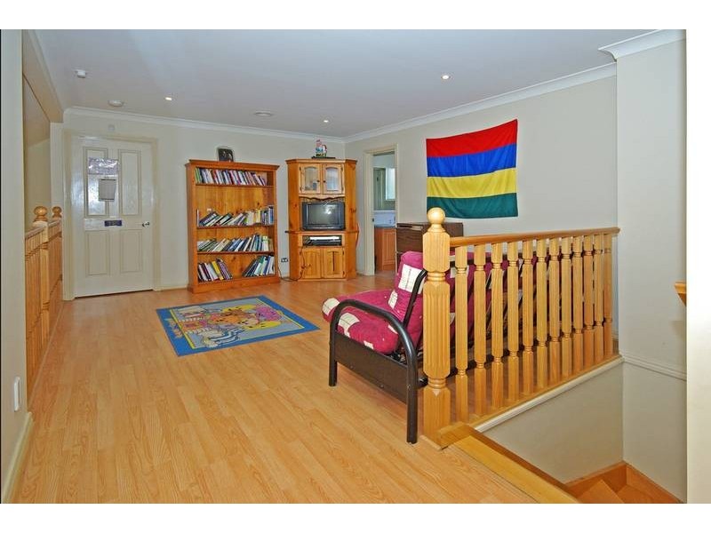 2 Silvertop Close, Lynbrook VIC 3975