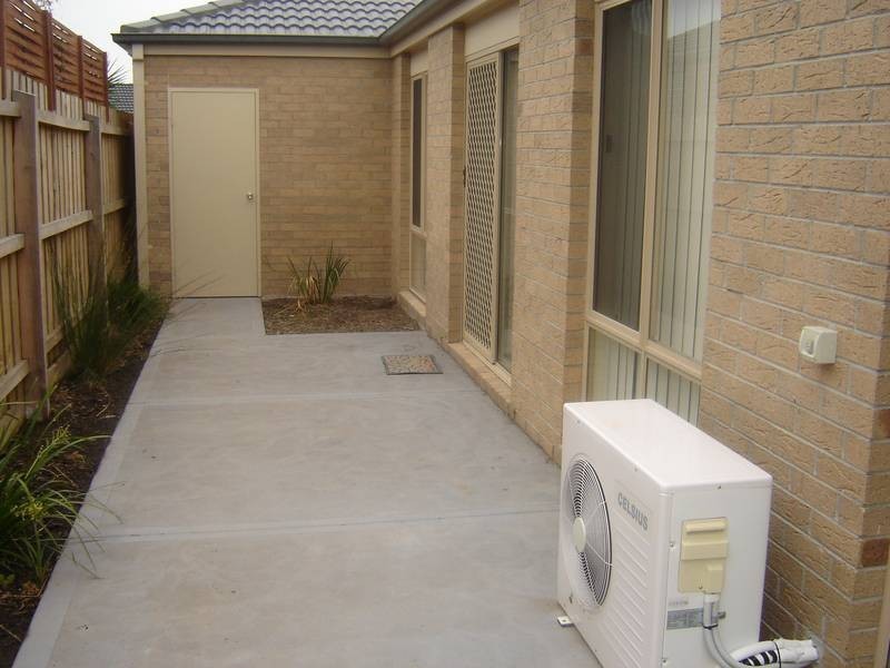 24 Grand Central Boulevard, Pakenham VIC 3810