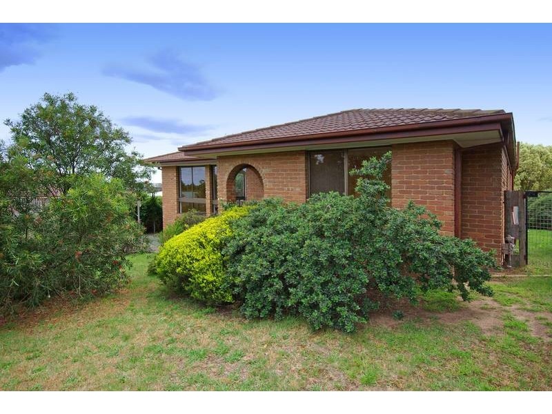 2 Dulnain Close, Hampton Park VIC 3976