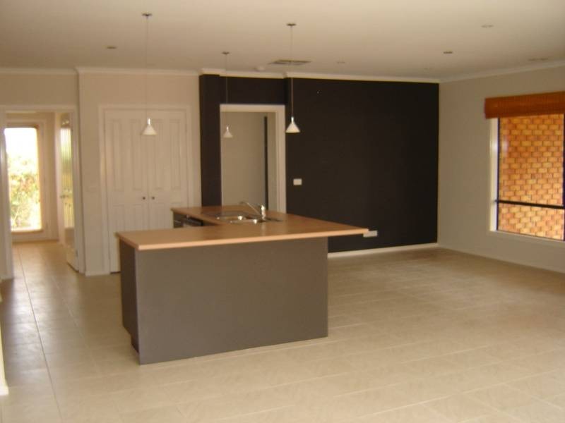 3 Carabeen Way, Lyndhurst VIC 3975