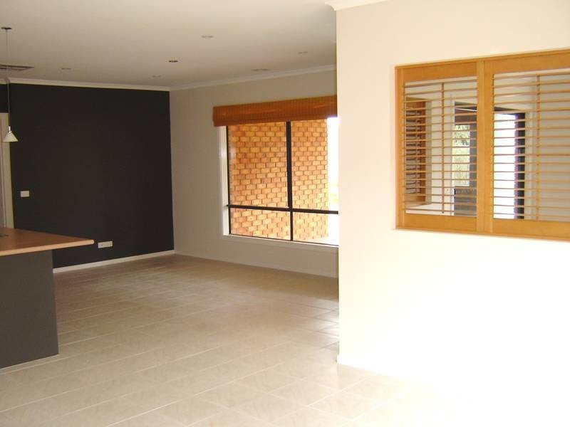 3 Carabeen Way, Lyndhurst VIC 3975