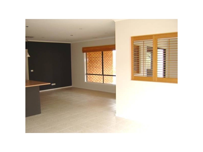 3 Carabeen Way, Lyndhurst VIC 3975