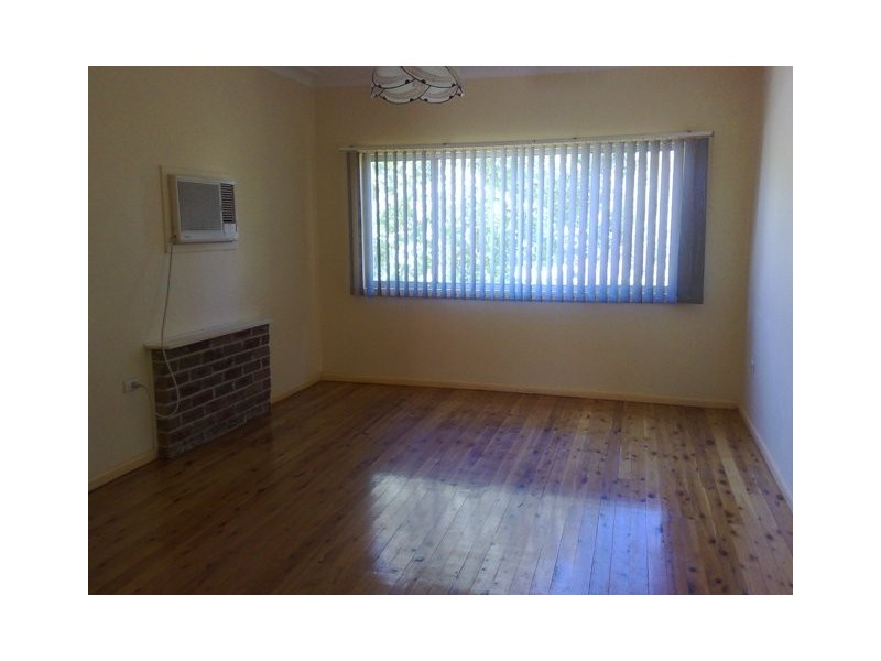 33 Julie Street, Blacktown NSW 2148