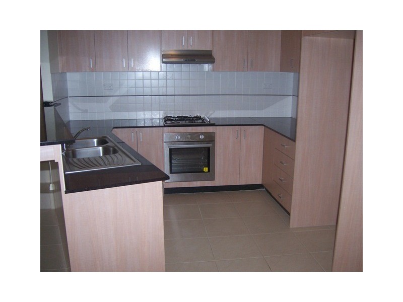 2/8 Woodside Ave, Blacktown NSW 2148