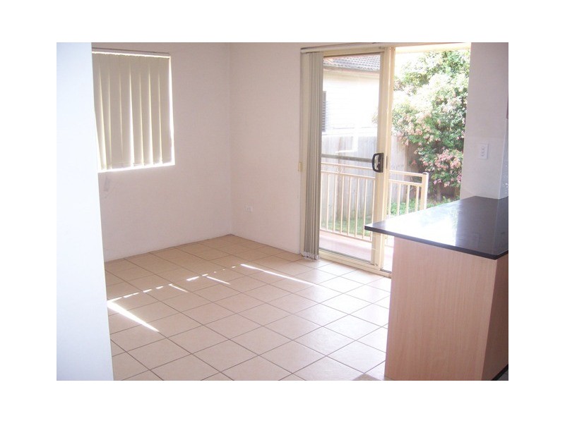 1/241-243 OLD WINDSOR ROAD, Toongabbie NSW 2146