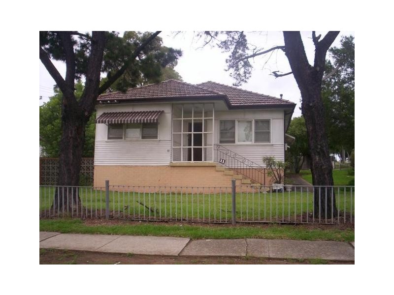 11 Gordon Street, Blacktown NSW 2148