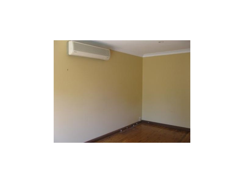 21 Woodley Cres, Glendenning NSW 2761