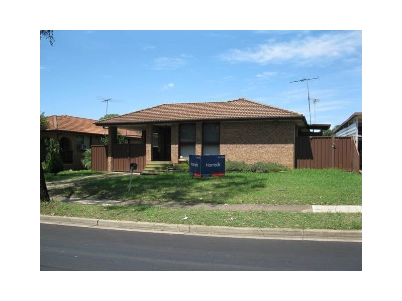5 HOYLE DRIVE, Dean Park NSW 2761