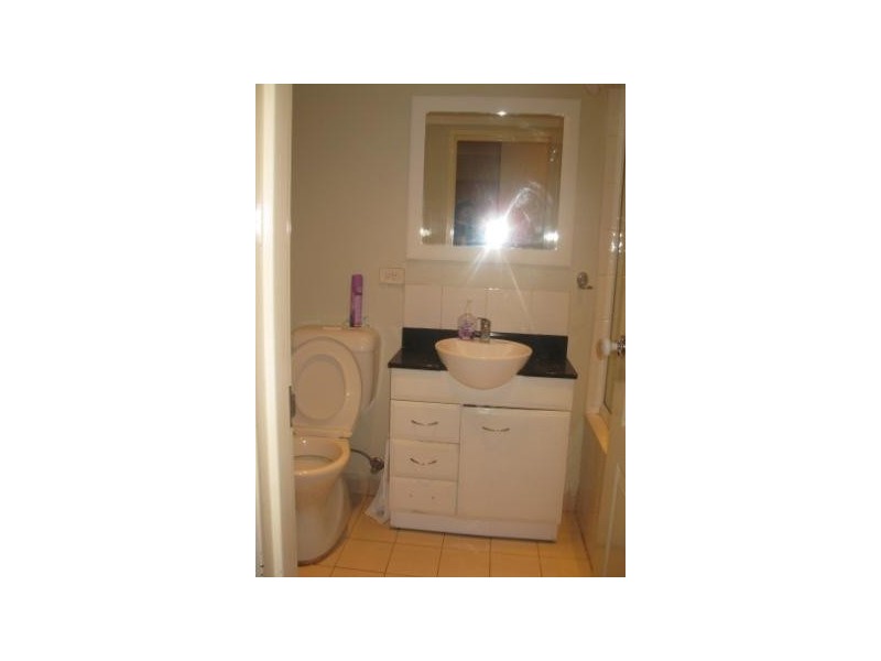 2/20-22 Clifton Street, Blacktown NSW 2148