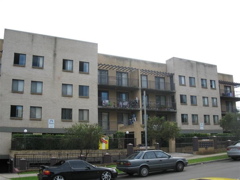 25/11-13 Fourth Avenue, Blacktown NSW 2148
