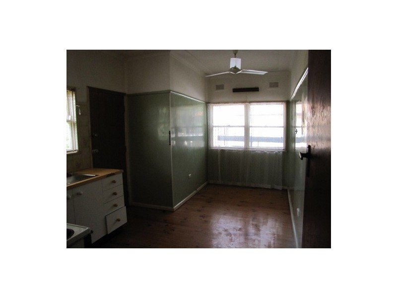 22 ENDEAVOUR STREET, Seven Hills NSW 2147