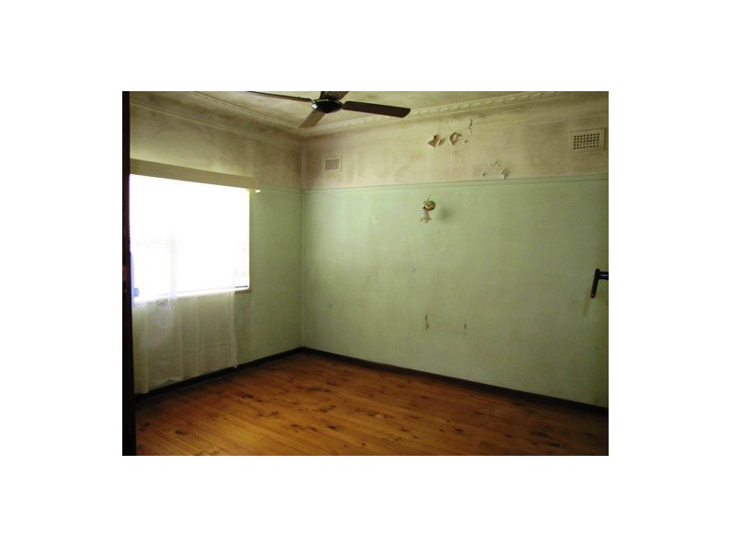 22 ENDEAVOUR STREET, Seven Hills NSW 2147