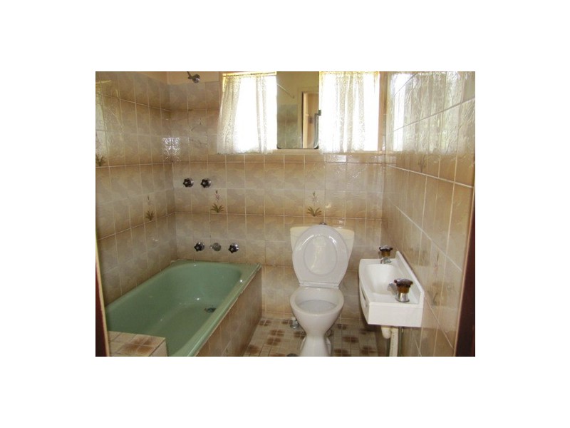 22 ENDEAVOUR STREET, Seven Hills NSW 2147