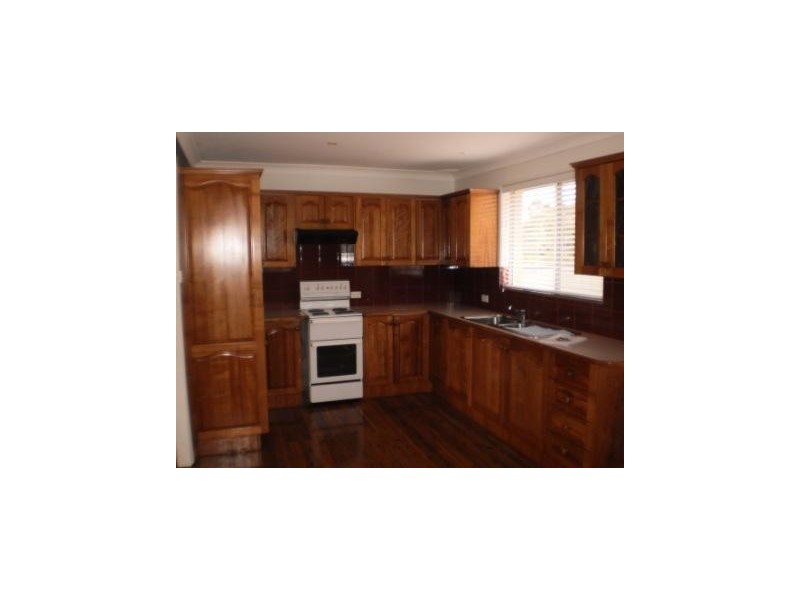 115 LOVEGROVE DRIVE, Quakers Hill NSW 2763