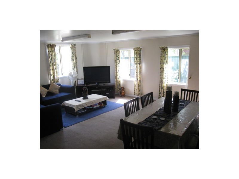 8 ALT PLACE, Doonside NSW 2767