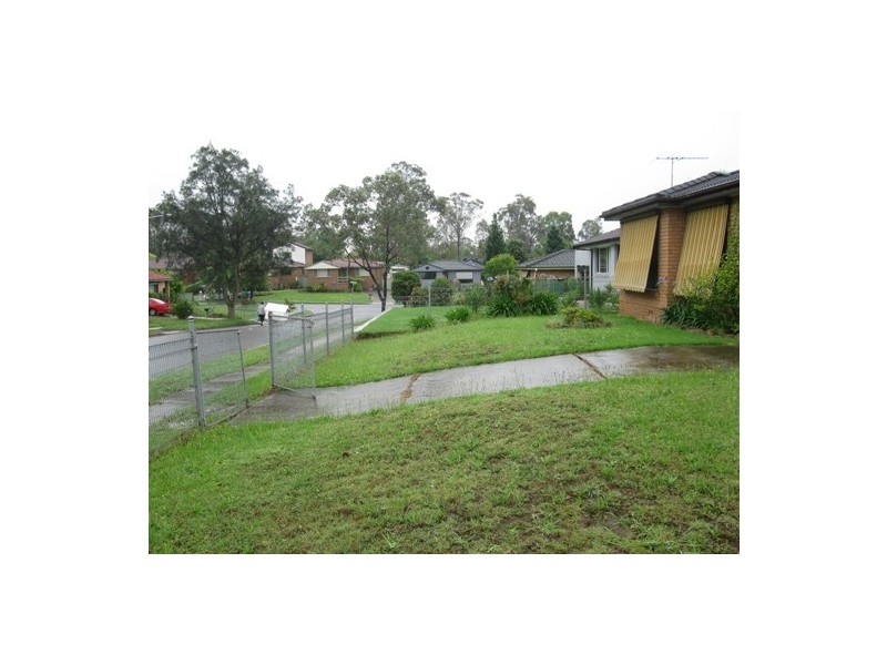 7 BOOKS STREET, Dean Park NSW 2761