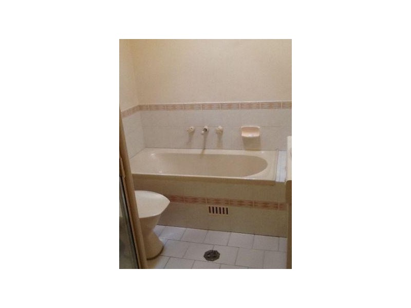 18/41 St Martins Crescent, Blacktown NSW 2148