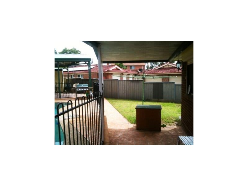 5 Roa Place, Blacktown NSW 2148