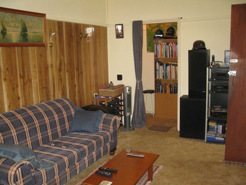 6 IWUNDA ROAD, Lalor Park NSW 2147