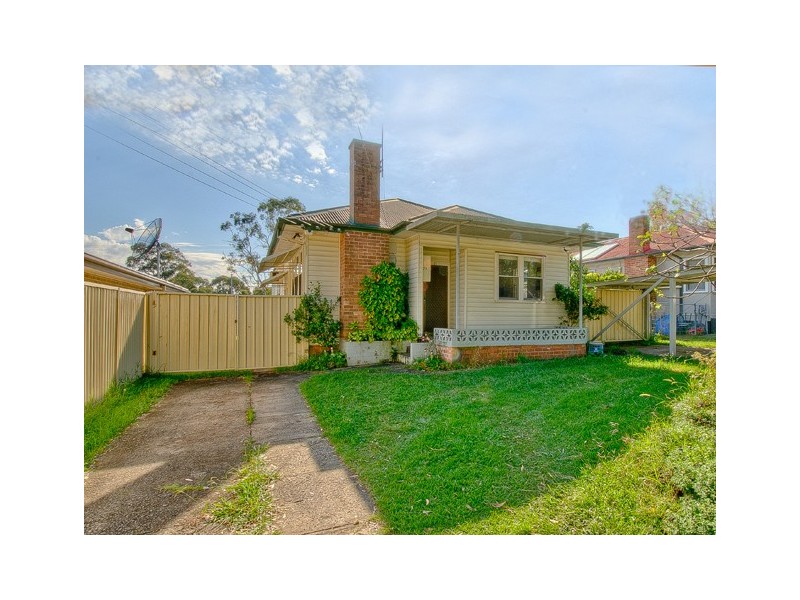 21 Fourth Avenue, Seven Hills NSW 2147