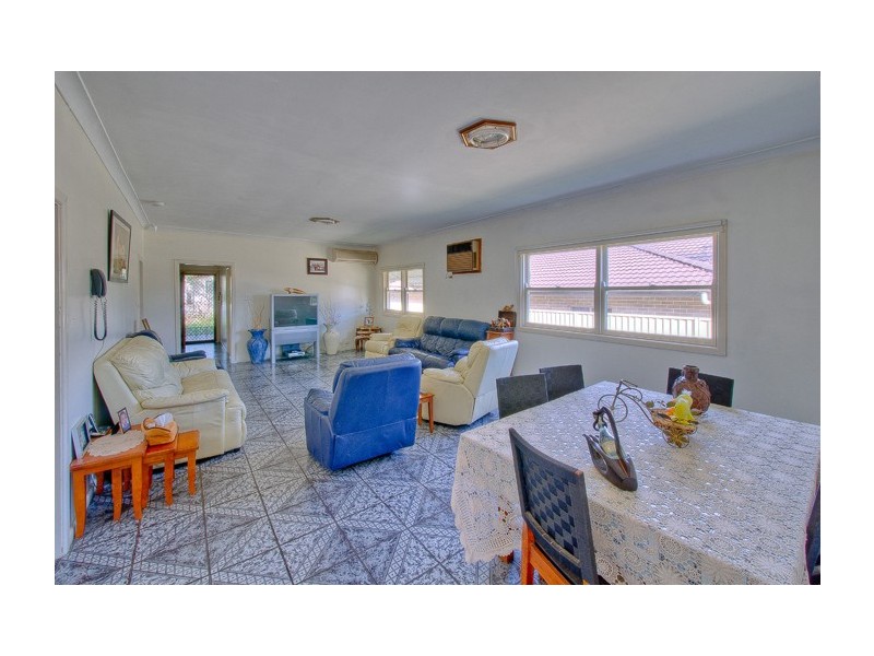 21 Fourth Avenue, Seven Hills NSW 2147