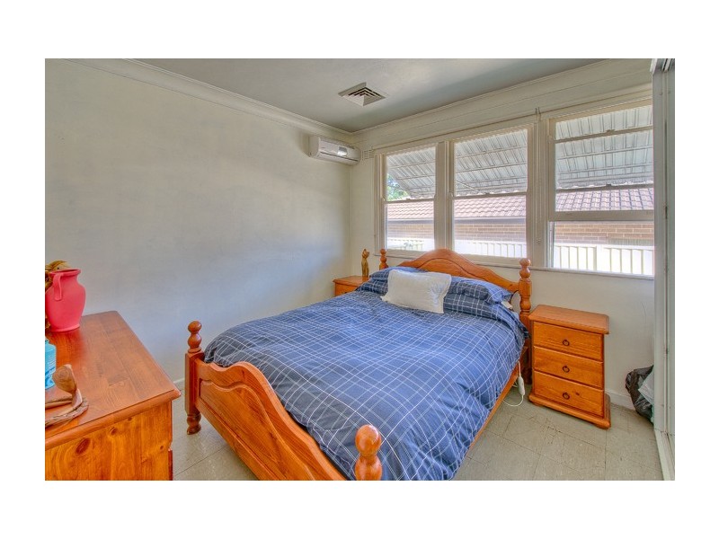 21 Fourth Avenue, Seven Hills NSW 2147