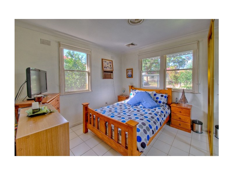 21 Fourth Avenue, Seven Hills NSW 2147