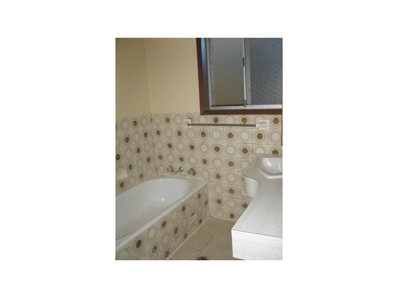 76 Endeavour Street, Seven Hills NSW 2147