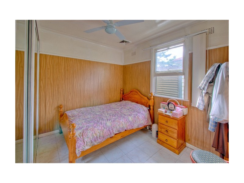 21 Fourth Avenue, Seven Hills NSW 2147