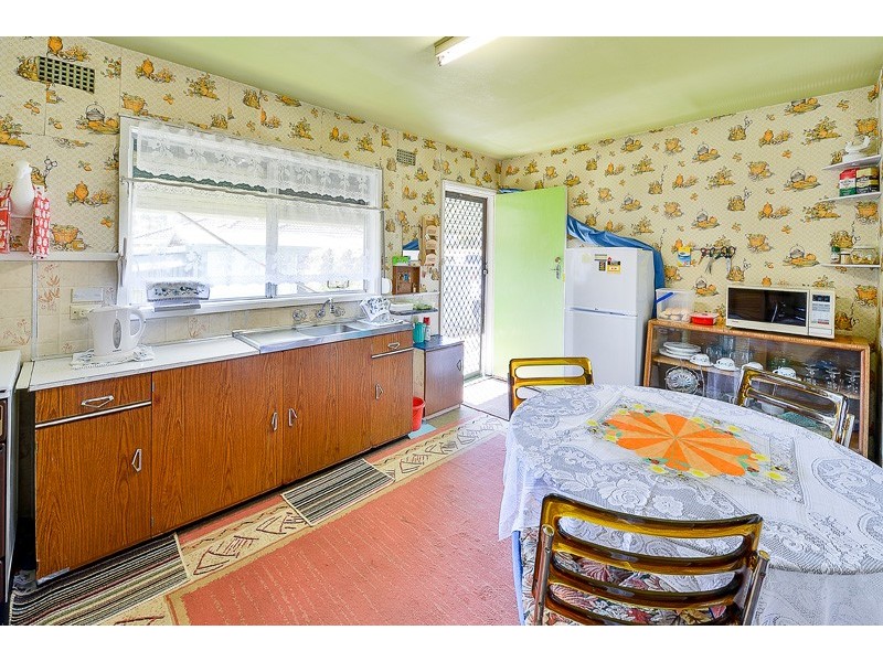 92 LUCRETIA ROAD, Seven Hills NSW 2147