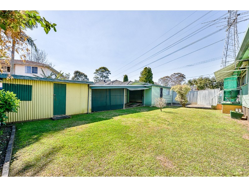 92 LUCRETIA ROAD, Seven Hills NSW 2147