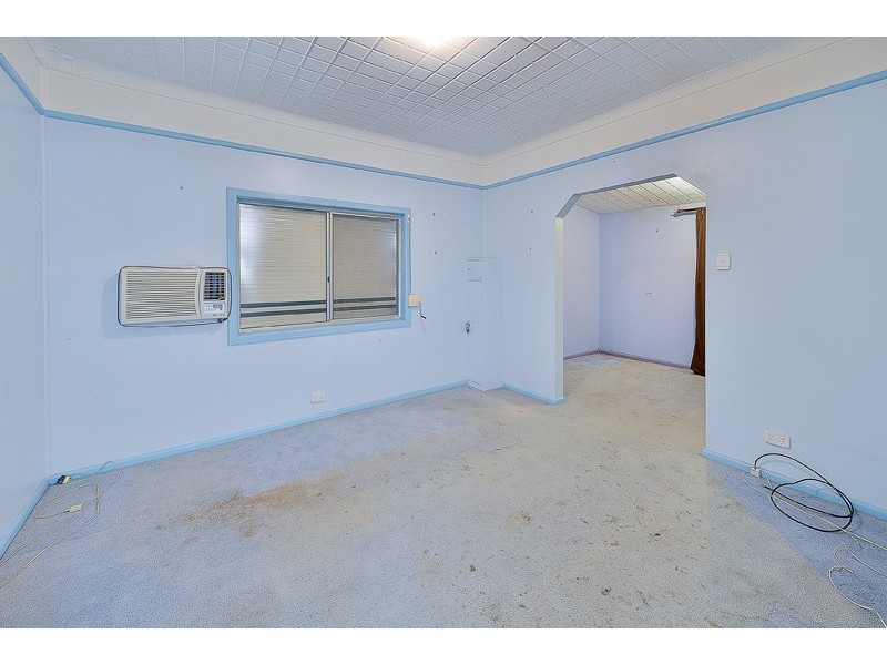 6 CRAWFORD ROAD, Doonside NSW 2767