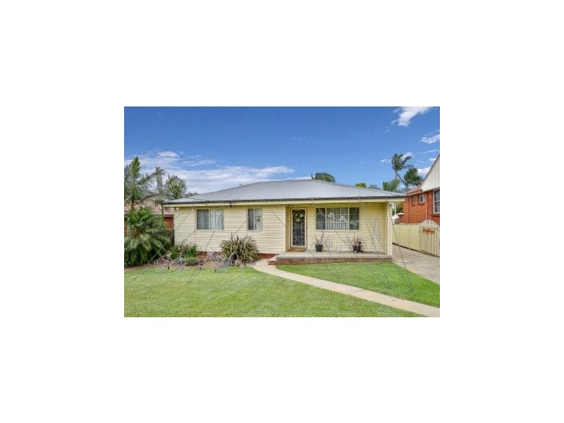 8 Dora Street, Blacktown NSW 2148