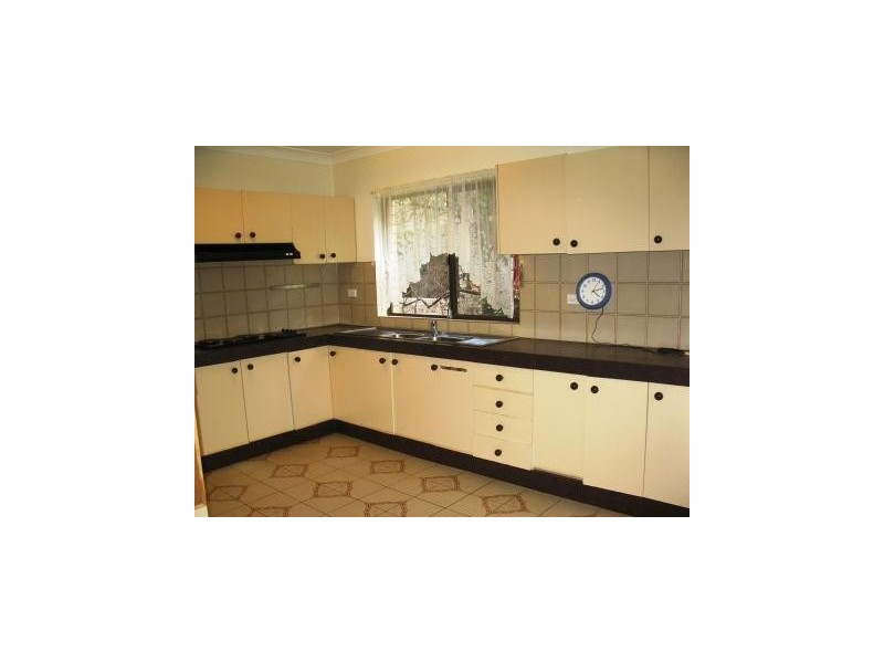 2/14 Alfred Street, Westmead NSW 2145