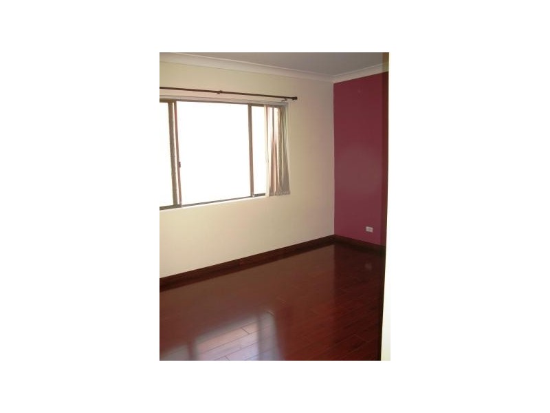 2/14 Alfred Street, Westmead NSW 2145