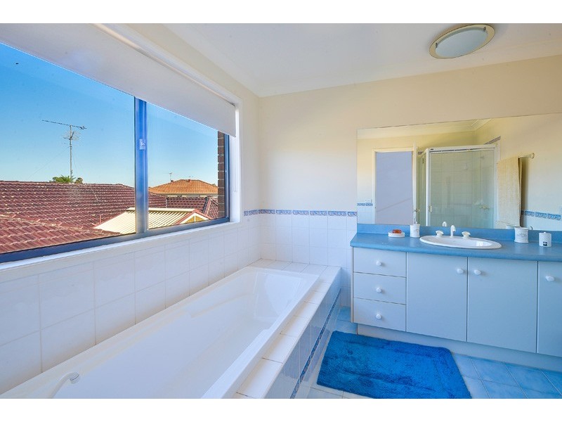 6 Berrimilla Way, Beaumont Hills NSW 2155