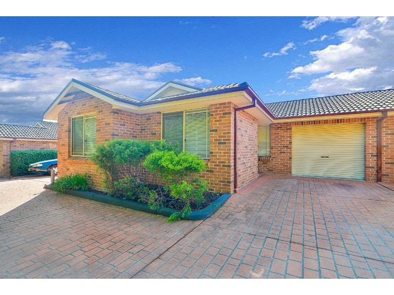 Villa 4/7 Rhonda Street, Pendle Hill NSW 2145