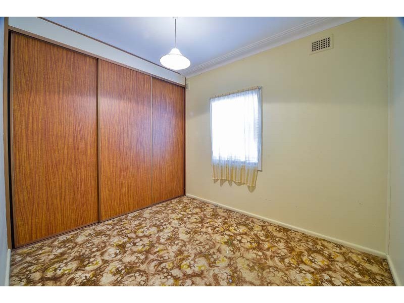 8 Dell Street, Blacktown NSW 2148