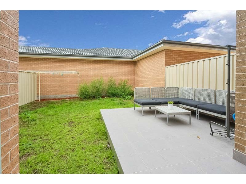 2/17 Foxhills Crescent, Prospect NSW 2148