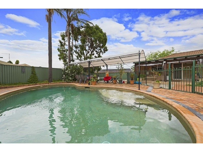 11 Garbett Place, Doonside NSW 2767
