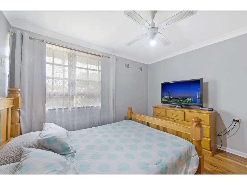 9 Melanesia Avenue, Lethbridge Park NSW 2770