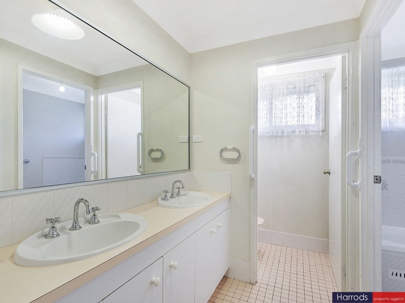 12 Sampson Crescent, Quakers Hill NSW 2763