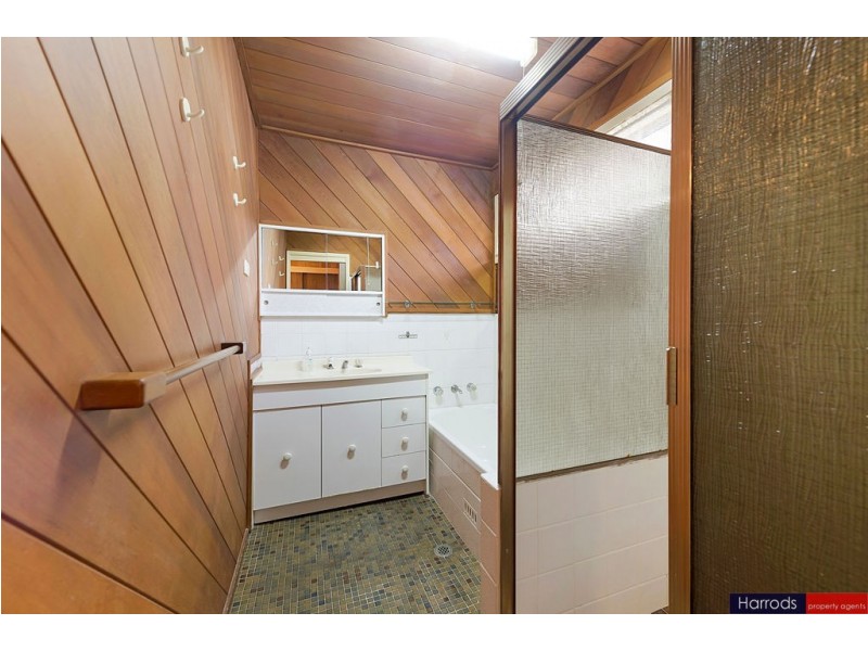 4 Zambesi Road, Seven Hills NSW 2147