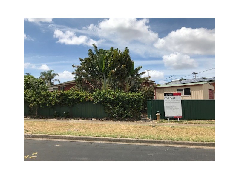 4 Zambesi Road, Seven Hills NSW 2147