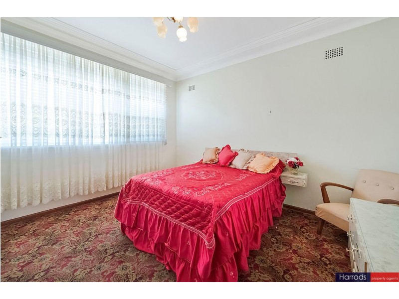 16 Veronica Crescent, Seven Hills NSW 2147